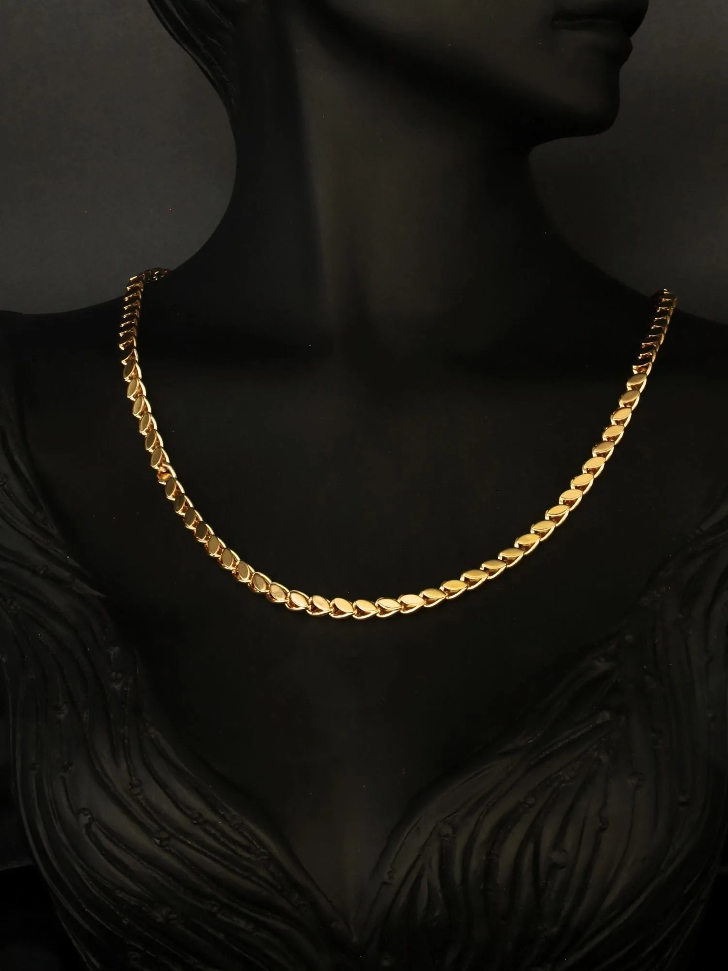 Gold Renkli Buğday Desen Çelik Kolye