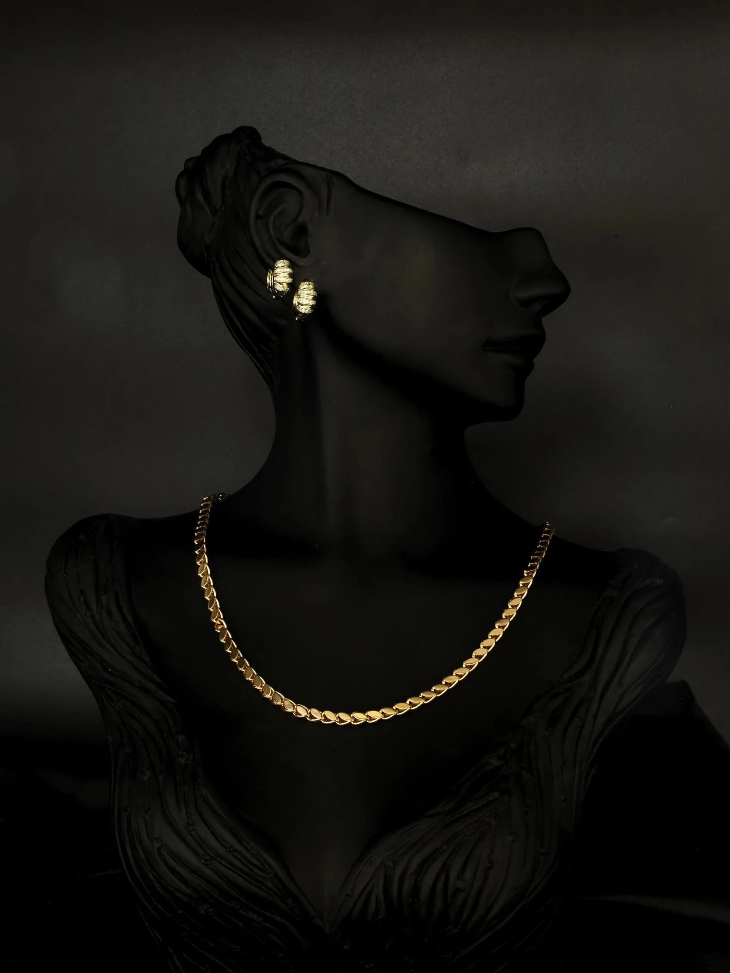 Gold Renkli Buğday Desen Çelik Kolye