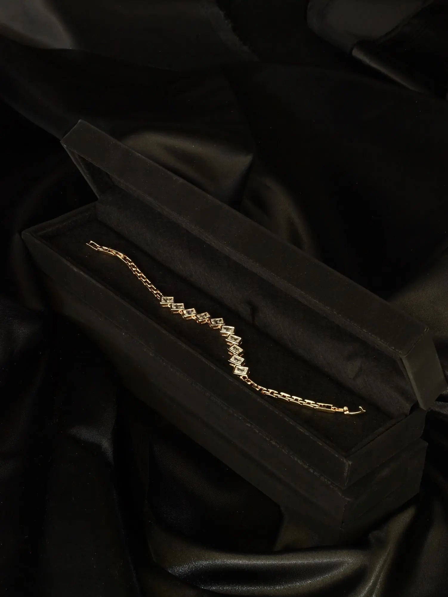 Kare Taşlı Premium Çelik Zincir Bileklik
