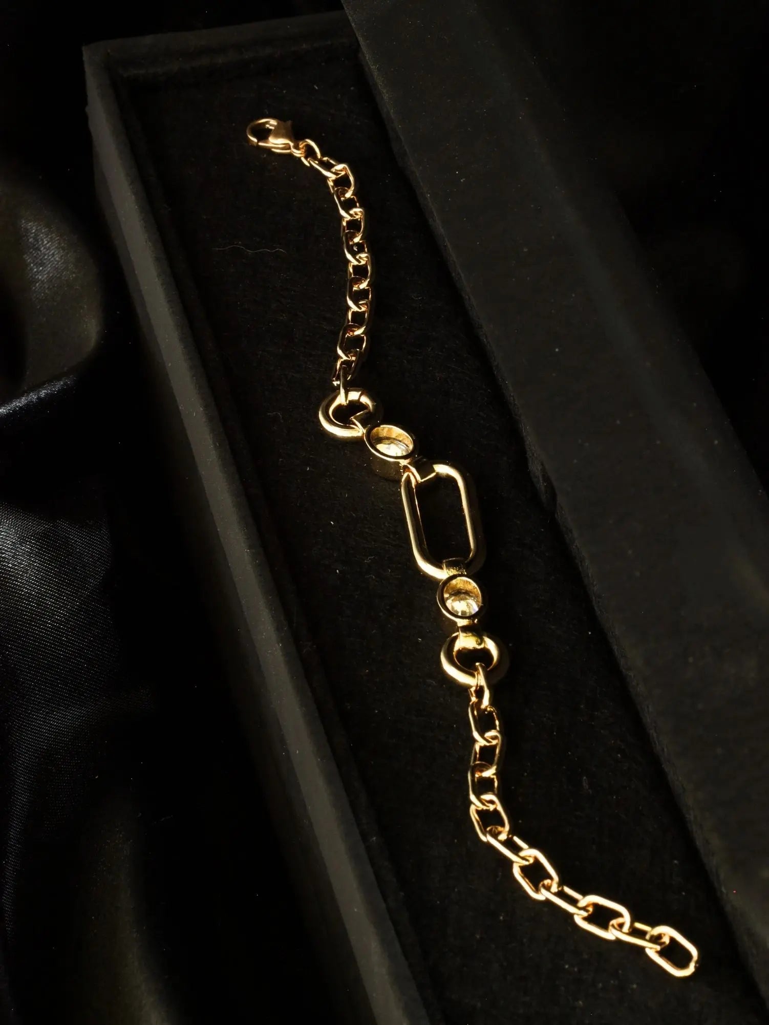 Oval Taş Detaylı Premium Çelik Zincir Bileklik