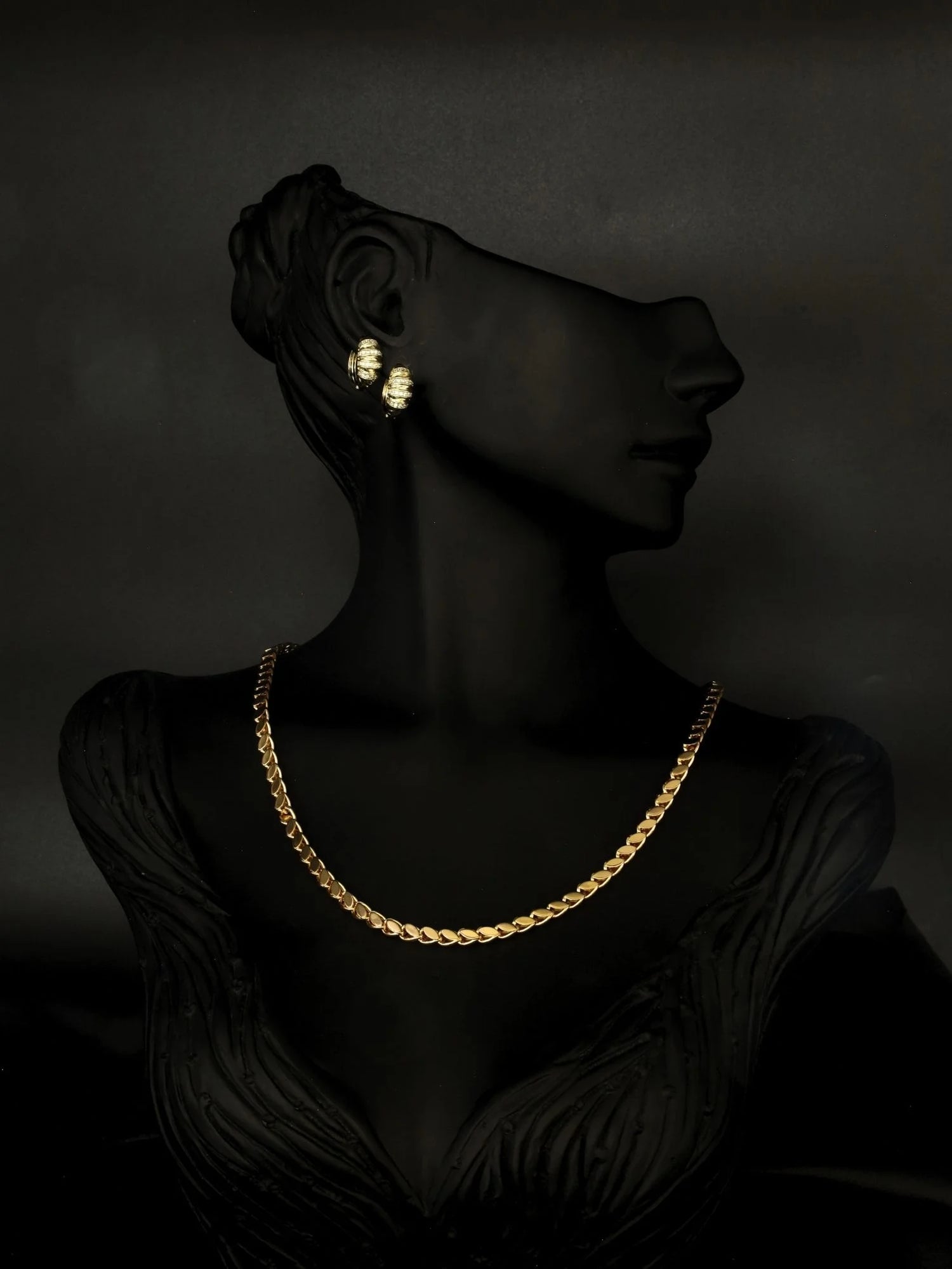 Gold Renkli Buğday Desen Çelik Kolye