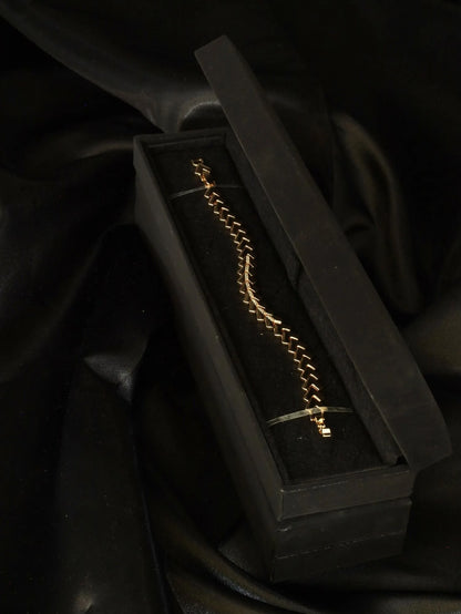 Taşlı V Desenli Premium Çelik Bileklik